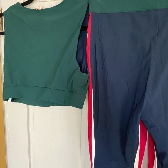 No Ka Oi Workout Bra & Leggings Set 3 Large NWOT - Picture 7 of 11